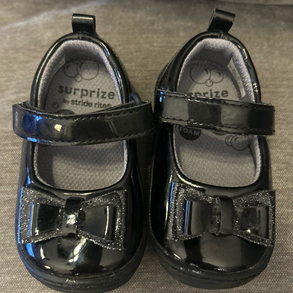 Surprise by Stride Rite black bow Mary Janes